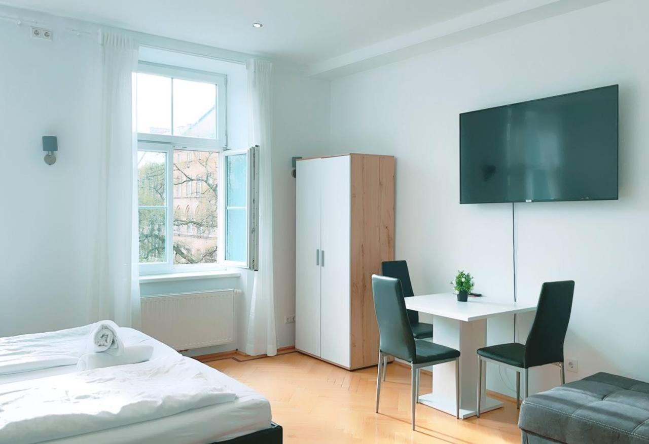 Deluxe Rooms In Keplerplatz Vienna Exterior photo