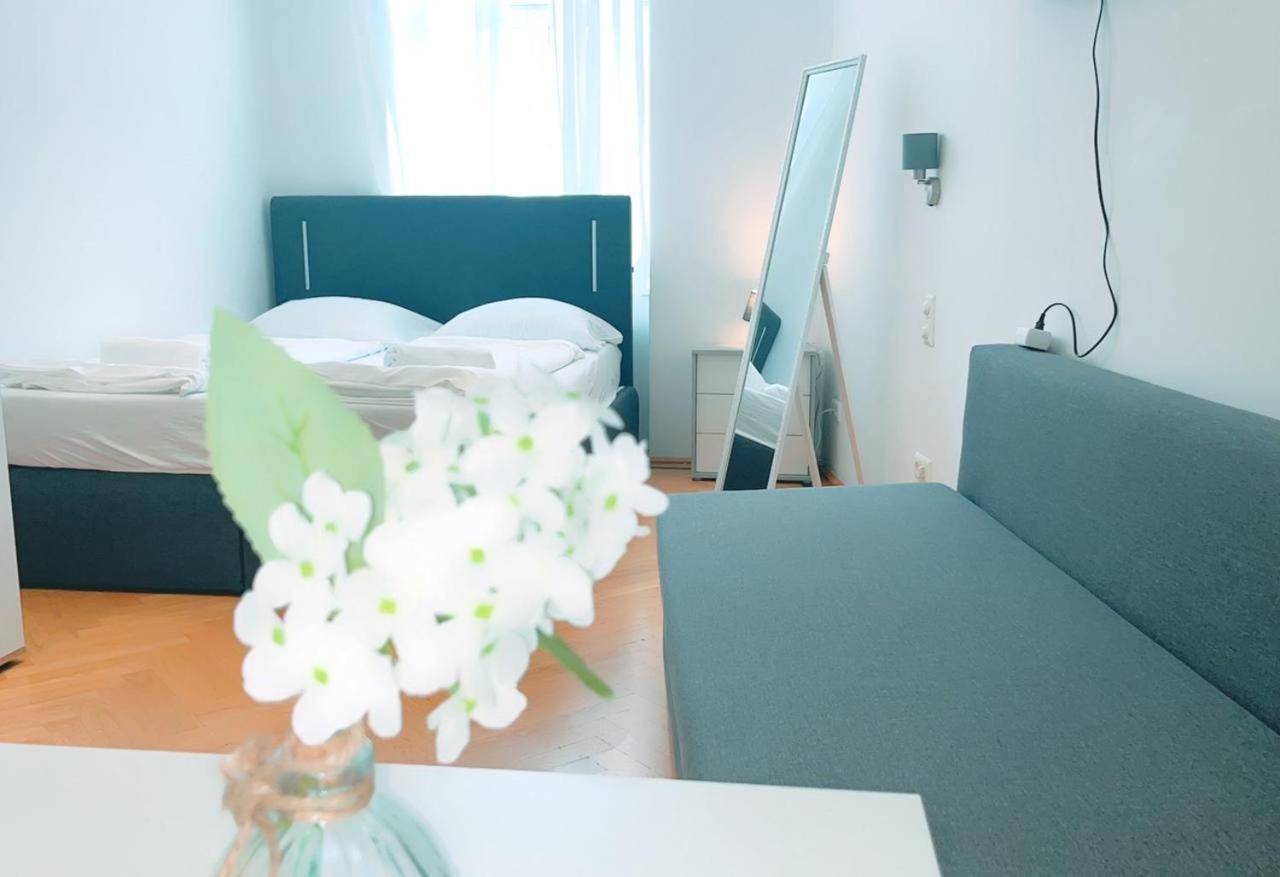 Deluxe Rooms In Keplerplatz Vienna Exterior photo