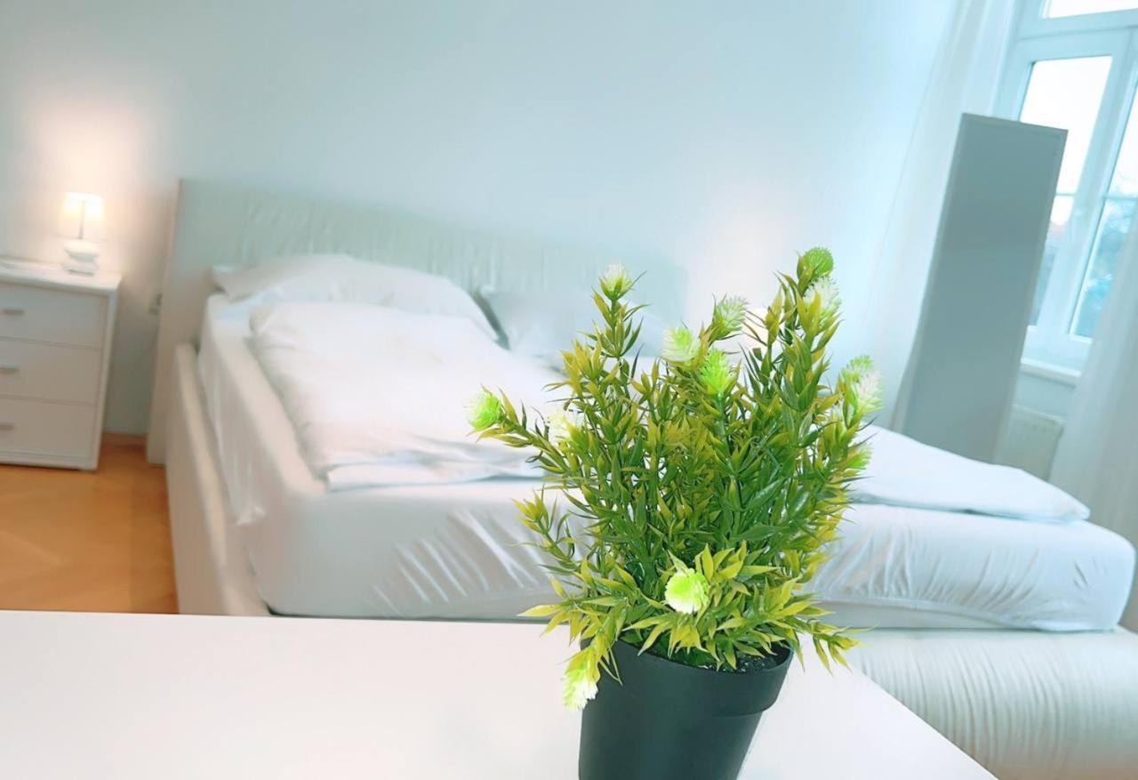 Deluxe Rooms In Keplerplatz Vienna Exterior photo