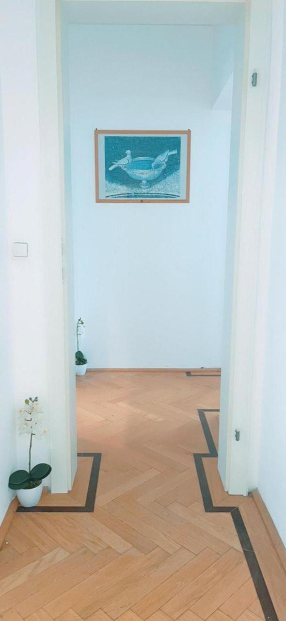 Deluxe Rooms In Keplerplatz Vienna Exterior photo